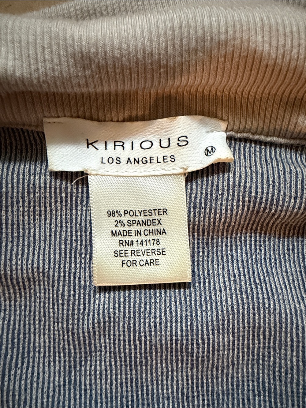 KIRIOUS Geometric Short Sleeve Top in Blue & White Like New - Picture 3 of 3